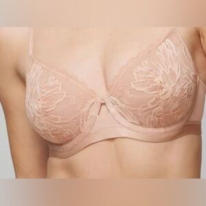 Soma Tan Lace Underwire Bra with Adjustable Straps